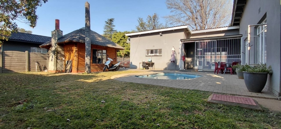 To Let 4 Bedroom Property for Rent in Protea Park North West